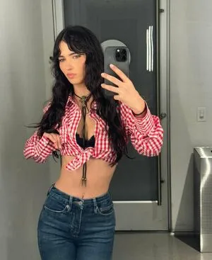 Elisha Renee Herbert OnlyFans Leaked Free Thumbnail Picture - #K0AQEAycAz