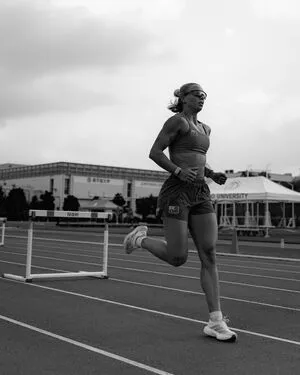 Elizabeth Clay OnlyFans Leaked Free Thumbnail Picture - #fFex9mX7UO