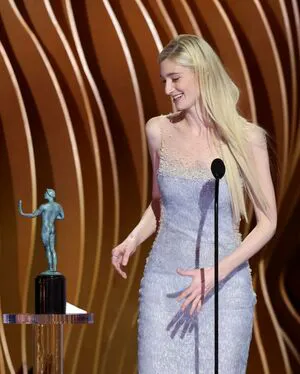 Elizabeth Debicki OnlyFans Leaked Free Thumbnail Picture - #6AMUI2tK8y