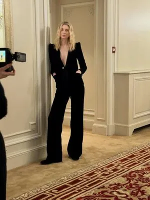 Elizabeth Debicki OnlyFans Leaked Free Thumbnail Picture - #C8vaeYCOsA