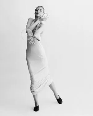 Elizabeth Debicki OnlyFans Leaked Free Thumbnail Picture - #b3WSsRwiNB