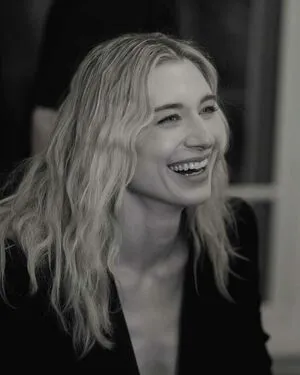 Elizabeth Debicki OnlyFans Leaked Free Thumbnail Picture - #lqGdlrsaC1