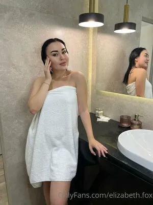 Elizabeth Fox OnlyFans Leaked Free Thumbnail Picture - #VQPJAFs6ad