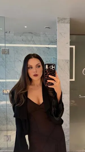 Elizabeth Gillies OnlyFans Leaked Free Thumbnail Picture - #8JozHwK8C4