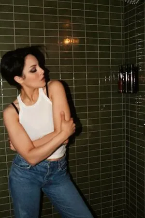 Elizabeth Gillies OnlyFans Leaked Free Thumbnail Picture - #AbTCQpGGD9