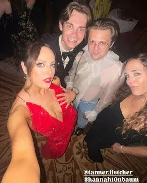 Elizabeth Gillies OnlyFans Leaked Free Thumbnail Picture - #An4CLhAY29