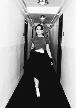 Elizabeth Gillies OnlyFans Leaked Free Thumbnail Picture - #D9q1U5xBNc