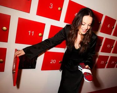 Elizabeth Gillies OnlyFans Leaked Free Thumbnail Picture - #GZgWSlyRYC