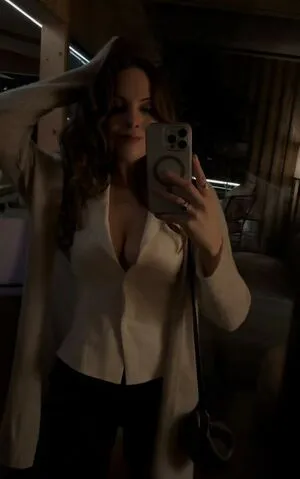 Elizabeth Gillies OnlyFans Leaked Free Thumbnail Picture - #IEHQkFUn3S