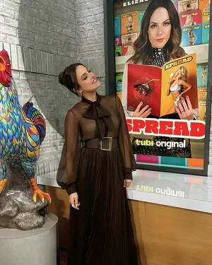 Elizabeth Gillies OnlyFans Leaked Free Thumbnail Picture - #QuuWhRG7wp