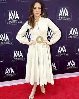 Elizabeth Gillies OnlyFans Leaked Free Thumbnail Picture - #aebbGyk1W4