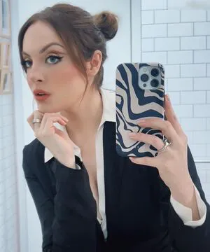 Elizabeth Gillies OnlyFans Leaked Free Thumbnail Picture - #nEC0dcFXVb