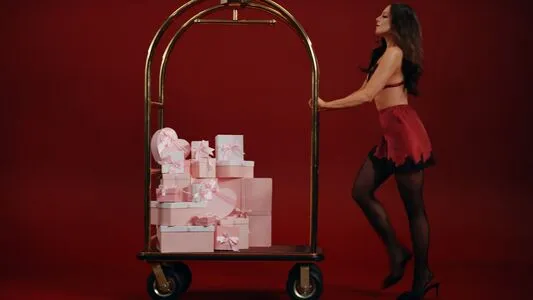 Elizabeth Gillies OnlyFans Leaked Free Thumbnail Picture - #weoIBNTe91