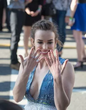 Elizabeth Henstridge OnlyFans Leaked Free Thumbnail Picture - #vZ4g6TtX52