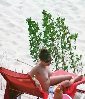 Elizabeth Hurley OnlyFans Leaked Free Thumbnail Picture - #03vTtjqbUT