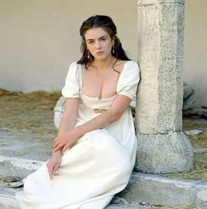 Elizabeth Hurley OnlyFans Leaked Free Thumbnail Picture - #0oXugL8XNI