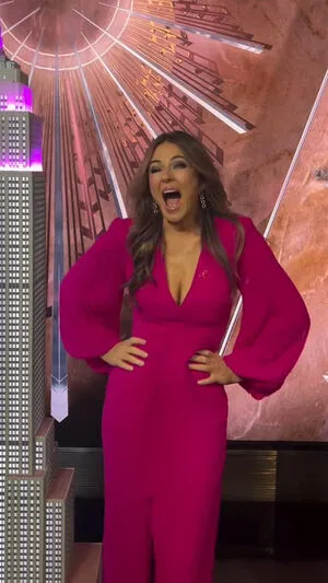 Elizabeth Hurley OnlyFans Leaked Free Thumbnail Picture - #3B7D0wcAT6