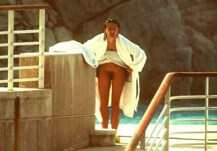 Elizabeth Hurley OnlyFans Leaked Free Thumbnail Picture - #4iYhMmACtT