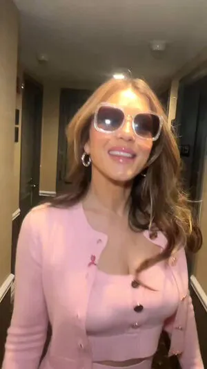Elizabeth Hurley OnlyFans Leaked Free Thumbnail Picture - #8vQ4wgIhiC