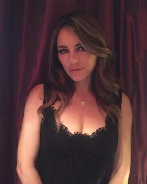 Elizabeth Hurley OnlyFans Leaked Free Thumbnail Picture - #BnwyLP7OfP