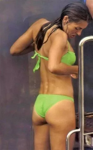 Elizabeth Hurley OnlyFans Leaked Free Thumbnail Picture - #EwaFtcbe3I