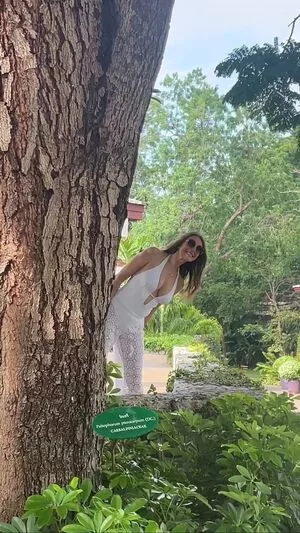 Elizabeth Hurley OnlyFans Leaked Free Thumbnail Picture - #GRtqmb2k0v