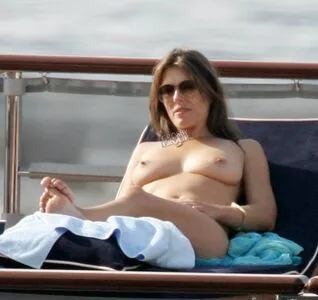 Elizabeth Hurley OnlyFans Leaked Free Thumbnail Picture - #IIbMK4BK8g