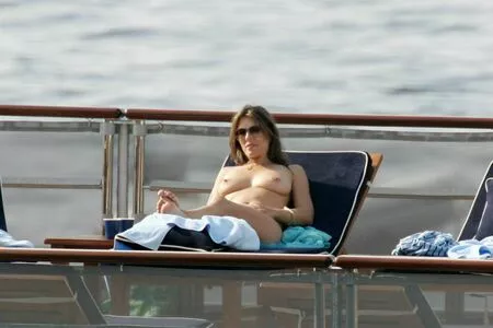 Elizabeth Hurley OnlyFans Leaked Free Thumbnail Picture - #J37A8AXHww