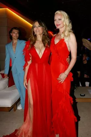 Elizabeth Hurley OnlyFans Leaked Free Thumbnail Picture - #RPvJh3iZfm