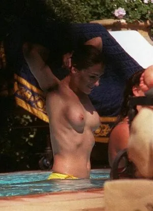 Elizabeth Hurley OnlyFans Leaked Free Thumbnail Picture - #Rs4X1pbJfJ