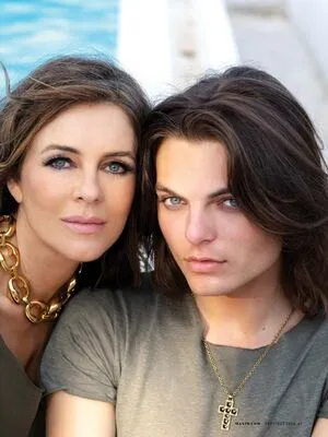 Elizabeth Hurley OnlyFans Leaked Free Thumbnail Picture - #TQqoJ0reyj