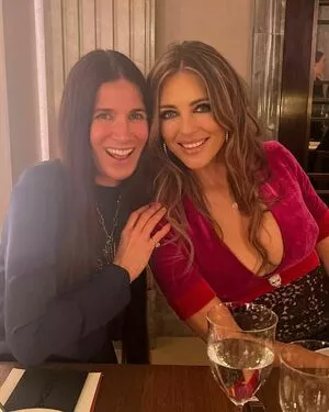 Elizabeth Hurley OnlyFans Leaked Free Thumbnail Picture - #TzIdUI2Pru
