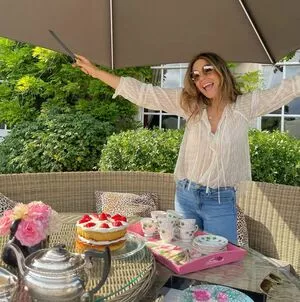 Elizabeth Hurley OnlyFans Leaked Free Thumbnail Picture - #VKv28A6Uzw