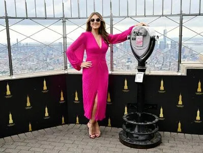 Elizabeth Hurley OnlyFans Leaked Free Thumbnail Picture - #Z8A8LyEktr