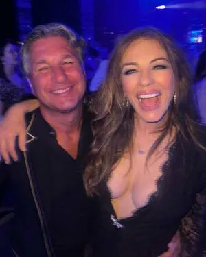 Elizabeth Hurley OnlyFans Leaked Free Thumbnail Picture - #a5FdbISSDI