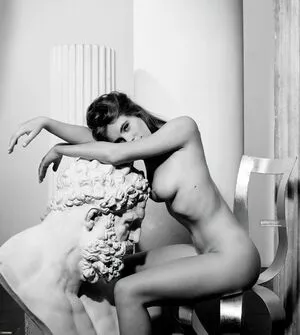 Elizabeth Hurley OnlyFans Leaked Free Thumbnail Picture - #alzsLAnVsb