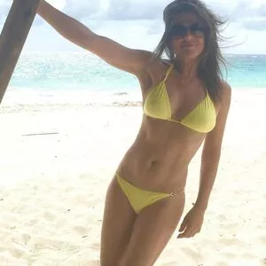 Elizabeth Hurley OnlyFans Leaked Free Thumbnail Picture - #dAoLTAmz0R