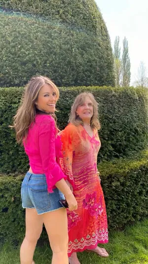 Elizabeth Hurley OnlyFans Leaked Free Thumbnail Picture - #f3HG8re9HU