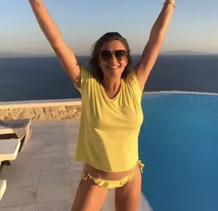 Elizabeth Hurley OnlyFans Leaked Free Thumbnail Picture - #qccTivjekW