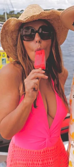 Elizabeth Hurley OnlyFans Leaked Free Thumbnail Picture - #rQeV4UjZZd