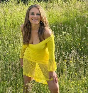 Elizabeth Hurley OnlyFans Leaked Free Thumbnail Picture - #si9oeREra1