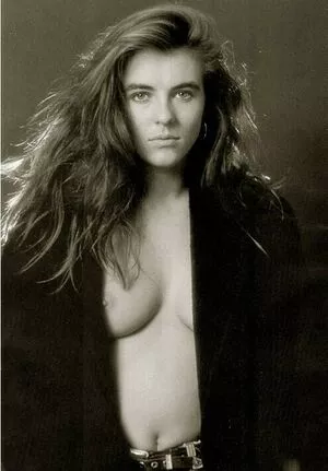 Elizabeth Hurley OnlyFans Leaked Free Thumbnail Picture - #xYjO7SHdtS