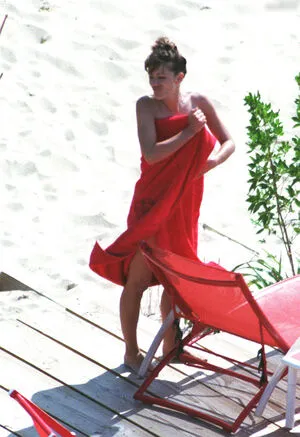 Elizabeth Jane Hurley OnlyFans Leaked Free Thumbnail Picture - #QNTJ306s9y