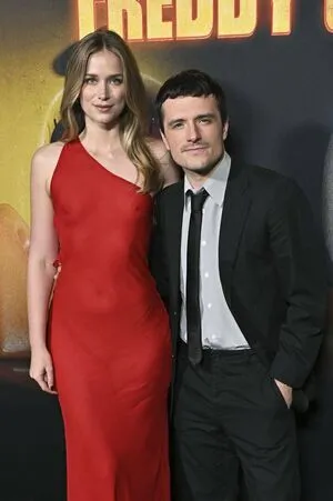 Elizabeth Lail OnlyFans Leaked Free Thumbnail Picture - #D5ziAGiSaj