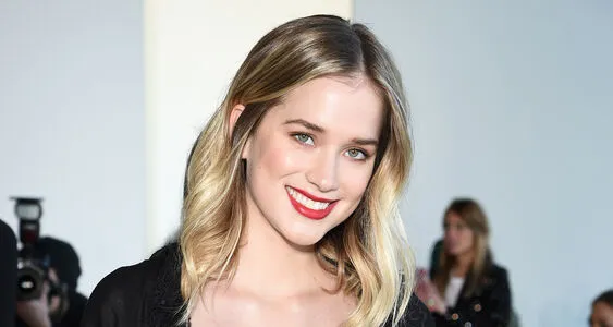 Elizabeth Lail OnlyFans Leaked Free Thumbnail Picture - #fuukznESBo