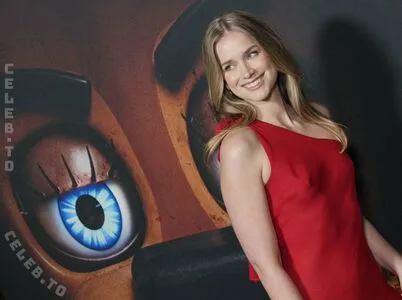 Elizabeth Lail OnlyFans Leaked Free Thumbnail Picture - #vJ8c5JO2R3