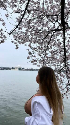 Elizabeth M OnlyFans Leaked Free Thumbnail Picture - #2OHRqsXdrQ