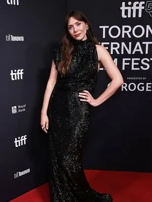 Elizabeth Olsen OnlyFans Leaked Free Thumbnail Picture - #3UeJ2ZlHoe