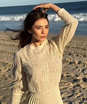 Elizabeth Olsen OnlyFans Leaked Free Thumbnail Picture - #6kN9lyJmJ4