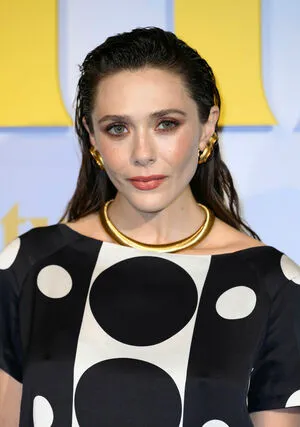 Elizabeth Olsen OnlyFans Leaked Free Thumbnail Picture - #AEV9EMEPNC